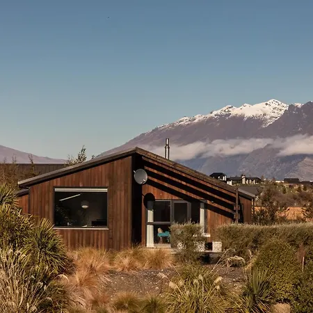 The Woolshed - Jacks Point Holiday Home